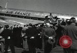 Standbild Konrad Adenauer Paris Frankreich, 1954, aus Sekunde 10 historischem Filmmaterial Videoclip 65675024249