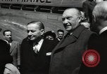 Standbild Konrad Adenauer Paris Frankreich, 1954, aus Sekunde 13 historischem Filmmaterial Videoclip 65675024249