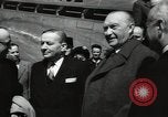 Standbild Konrad Adenauer Paris Frankreich, 1954, aus Sekunde 14 historischem Filmmaterial Videoclip 65675024249