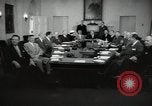 Standbild Präsident Eisenhower und Schrank Washington DC USA, 1953, aus Sekunde 3 historischem Filmmaterial Videoclip 65675024250