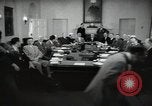 Standbild Präsident Eisenhower und Schrank Washington DC USA, 1953, aus Sekunde 6 historischem Filmmaterial Videoclip 65675024250