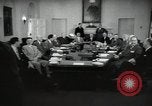 Standbild Präsident Eisenhower und Schrank Washington DC USA, 1953, aus Sekunde 7 historischem Filmmaterial Videoclip 65675024250