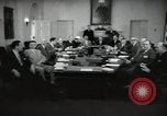 Standbild Präsident Eisenhower und Schrank Washington DC USA, 1953, aus Sekunde 17 historischem Filmmaterial Videoclip 65675024250