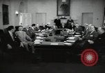 Standbild Präsident Eisenhower und Schrank Washington DC USA, 1953, aus Sekunde 21 historischem Filmmaterial Videoclip 65675024250