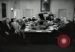 Standbild Präsident Eisenhower und Schrank Washington DC USA, 1953, aus Sekunde 27 historischem Filmmaterial Videoclip 65675024250