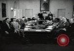 Standbild Präsident Eisenhower und Schrank Washington DC USA, 1953, aus Sekunde 29 historischem Filmmaterial Videoclip 65675024250