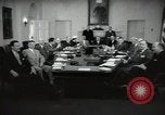 Standbild Präsident Eisenhower und Schrank Washington DC USA, 1953, aus Sekunde 38 historischem Filmmaterial Videoclip 65675024250