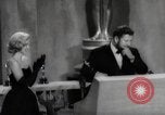 Standbild 33 Academy Awards Santa Monica California USA, 1961, aus Sekunde 57 historischem Filmmaterial Videoclip 65675024256