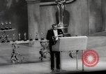 Standbild 33 Academy Awards Santa Monica California USA, 1961, aus Sekunde 61 historischem Filmmaterial Videoclip 65675024256