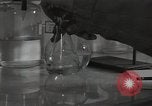 Standbild chemische Experimente United States USA, 1948, aus Sekunde 28 historischem Filmmaterial Videoclip 65675024267