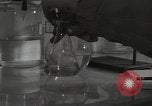 Standbild chemische Experimente United States USA, 1948, aus Sekunde 31 historischem Filmmaterial Videoclip 65675024267