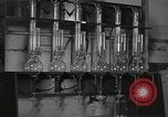 Standbild chemische Experimente United States USA, 1948, aus Sekunde 50 historischem Filmmaterial Videoclip 65675024267
