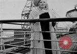 Immagine di Mae West South Hampton Inghilterra, 1941, secondo 7 filmato di repertorio 65675024279