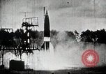 Standbild V-2 Rakete Deutschland, 1943, aus Sekunde 12 historischem Filmmaterial Videoclip 65675024301