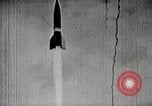 Standbild V-2 Rakete Deutschland, 1943, aus Sekunde 16 historischem Filmmaterial Videoclip 65675024301