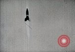 Standbild V-2 Rakete Deutschland, 1943, aus Sekunde 18 historischem Filmmaterial Videoclip 65675024301