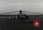 Immagine di Il dott Friedrich Dablhoff e elicottero con jet-lame di propulsione Ohio United States USA, 1946, secondo 4 filmato di repertorio 65675024304