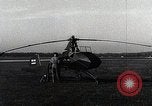 Immagine di Il dott Friedrich Dablhoff e elicottero con jet-lame di propulsione Ohio United States USA, 1946, secondo 9 filmato di repertorio 65675024304