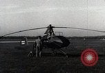 Immagine di Il dott Friedrich Dablhoff e elicottero con jet-lame di propulsione Ohio United States USA, 1946, secondo 11 filmato di repertorio 65675024304