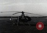 Immagine di Il dott Friedrich Dablhoff e elicottero con jet-lame di propulsione Ohio United States USA, 1946, secondo 16 filmato di repertorio 65675024304