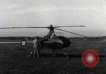 Immagine di Il dott Friedrich Dablhoff e elicottero con jet-lame di propulsione Ohio United States USA, 1946, secondo 25 filmato di repertorio 65675024304