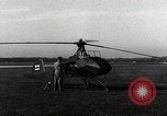 Immagine di Il dott Friedrich Dablhoff e elicottero con jet-lame di propulsione Ohio United States USA, 1946, secondo 28 filmato di repertorio 65675024304
