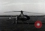 Immagine di Il dott Friedrich Dablhoff e elicottero con jet-lame di propulsione Ohio United States USA, 1946, secondo 29 filmato di repertorio 65675024304