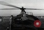 Immagine di Il dott Friedrich Dablhoff e elicottero con jet-lame di propulsione Ohio United States USA, 1946, secondo 47 filmato di repertorio 65675024304