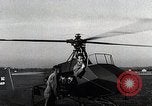 Immagine di Il dott Friedrich Dablhoff e elicottero con jet-lame di propulsione Ohio United States USA, 1946, secondo 61 filmato di repertorio 65675024304