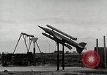 Standbild A-4 Raketen Karlshagen Deutschland, 1944, aus Sekunde 17 historischem Filmmaterial Videoclip 65675024318