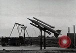 Standbild A-4 Raketen Karlshagen Deutschland, 1944, aus Sekunde 18 historischem Filmmaterial Videoclip 65675024318