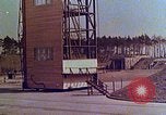 Standbild V-2 Rakete Peenemunde Deutschland, 1943, aus Sekunde 15 historischem Filmmaterial Videoclip 65675024336