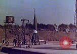 Standbild V-2 Rakete Peenemunde Deutschland, 1943, aus Sekunde 27 historischem Filmmaterial Videoclip 65675024336