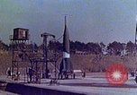 Standbild V-2 Rakete Peenemunde Deutschland, 1943, aus Sekunde 28 historischem Filmmaterial Videoclip 65675024336