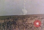 Standbild V-2 Rakete Peenemunde Deutschland, 1943, aus Sekunde 22 historischem Filmmaterial Videoclip 65675024340