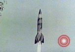 Standbild V-2 Rakete Peenemunde Deutschland, 1945, aus Sekunde 7 historischem Filmmaterial Videoclip 65675024341
