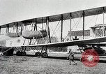 Standbild deutsche Flugzeuge von Ersten Weltkrieg Deutschland, 1918, aus Sekunde 57 historischem Filmmaterial Videoclip 65675024361