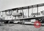 Standbild deutsche Flugzeuge von Ersten Weltkrieg Deutschland, 1918, aus Sekunde 59 historischem Filmmaterial Videoclip 65675024361