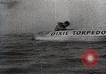 Image Malcolm Pape conduit son bateau propulsée par fusée Miami Florida United States USA, 1929, de la seconde 34 séquences d'archives historiques vidéo 65675024372