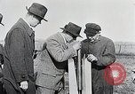 Standbild Erste erfolgreiche post rocket Deutschland, 1931, aus Sekunde 16 historischem Filmmaterial Videoclip 65675024387
