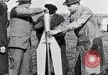 Standbild Erste erfolgreiche post rocket Deutschland, 1931, aus Sekunde 33 historischem Filmmaterial Videoclip 65675024387