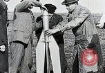 Standbild Erste erfolgreiche post rocket Deutschland, 1931, aus Sekunde 34 historischem Filmmaterial Videoclip 65675024387