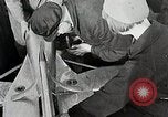 Standbild Reinhold Bodenbearbeitung Deutschland, 1931, aus Sekunde 26 historischem Filmmaterial Videoclip 65675024388