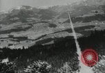 Standbild Post per Rakete versenden Österreich, 1932, aus Sekunde 35 historischem Filmmaterial Videoclip 65675024394