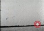 Standbild Testen Raketen auf Schwielowsee Deutschland, 1933, aus Sekunde 29 historischem Filmmaterial Videoclip 65675024413