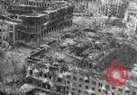 Standbild Ansichten der zerstörten Berlin am Ende des Zweiten Weltkrieg Berlin Deutschland, 1945, aus Sekunde 21 historischem Filmmaterial Videoclip 65675024426