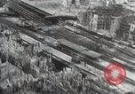 Standbild Ansichten der zerstörten Berlin am Ende des Zweiten Weltkrieg Berlin Deutschland, 1945, aus Sekunde 26 historischem Filmmaterial Videoclip 65675024426