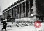 Standbild Ansichten der zerstörten Berlin am Ende des Zweiten Weltkrieg Berlin Deutschland, 1945, aus Sekunde 46 historischem Filmmaterial Videoclip 65675024426