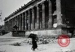 Standbild Ansichten der zerstörten Berlin am Ende des Zweiten Weltkrieg Berlin Deutschland, 1945, aus Sekunde 48 historischem Filmmaterial Videoclip 65675024426