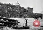 Standbild Ansichten der zerstörten Berlin am Ende des Zweiten Weltkrieg Berlin Deutschland, 1945, aus Sekunde 53 historischem Filmmaterial Videoclip 65675024426